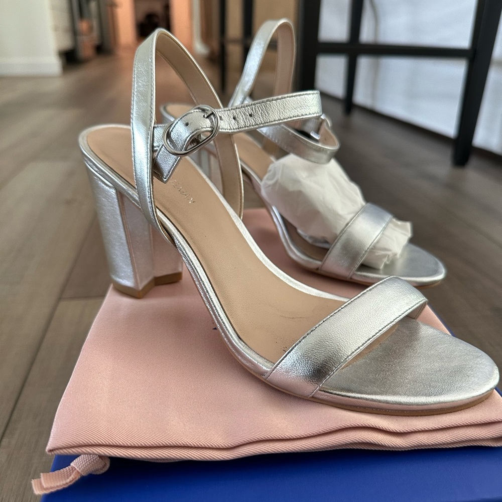 *Worn ONCE* TIBBY 75 SANDAL Size 7